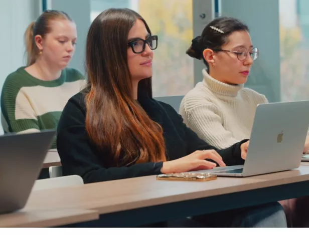 Marketing-digital-les-compétences-a-avoir-en-2025