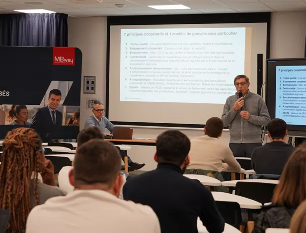 conference-gouvernance-cooperatives-agricoles-mbway-angers